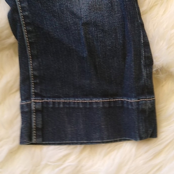 #1174 Maurice's Dark Wash Capris sz 5/6 - Picture 2 of 7